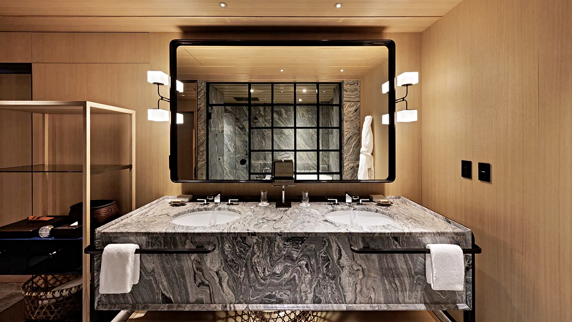 파고다 하우스 원 킹 베드