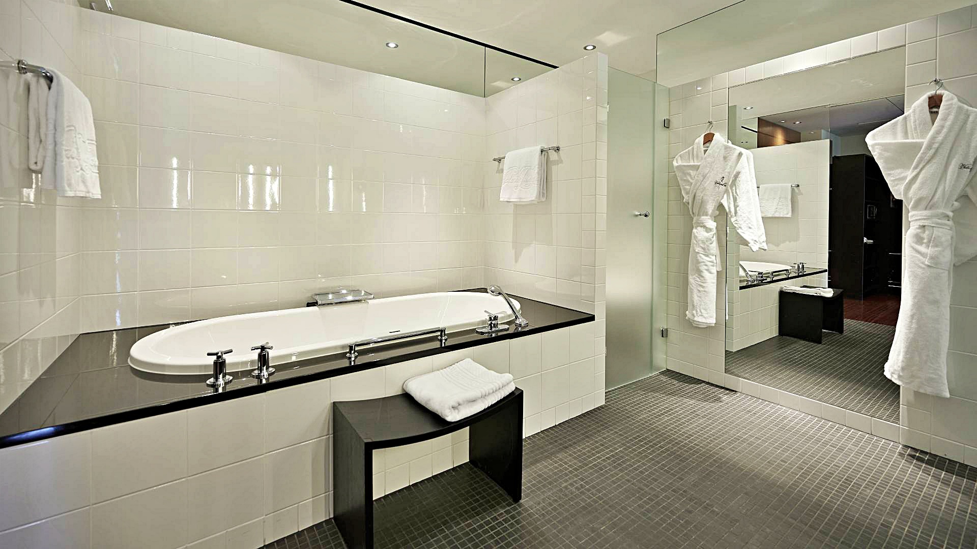 네성스 주니어 스위트