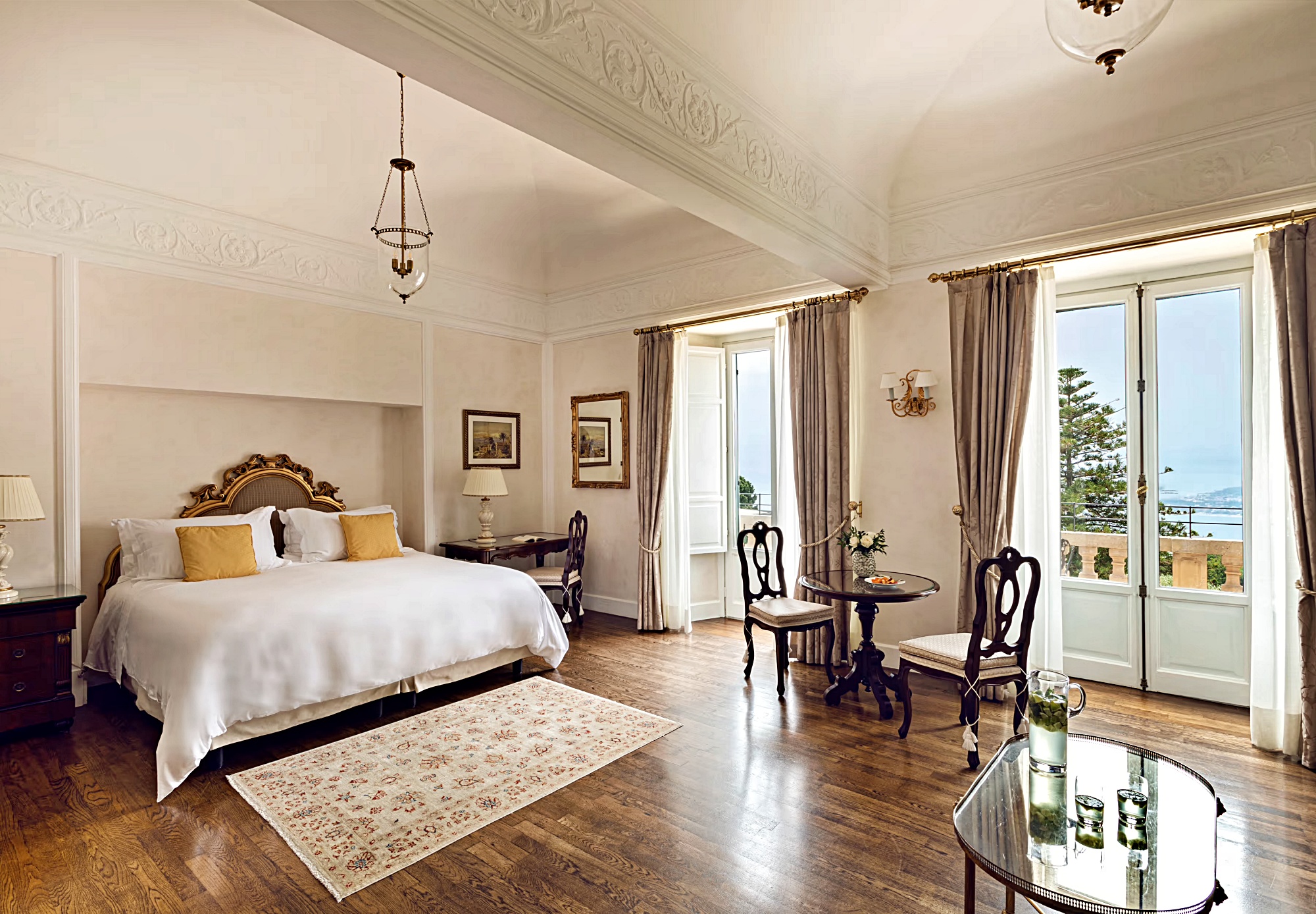 프리미엄 씨뷰 주니어 스위트 with 발코니 or 테라스