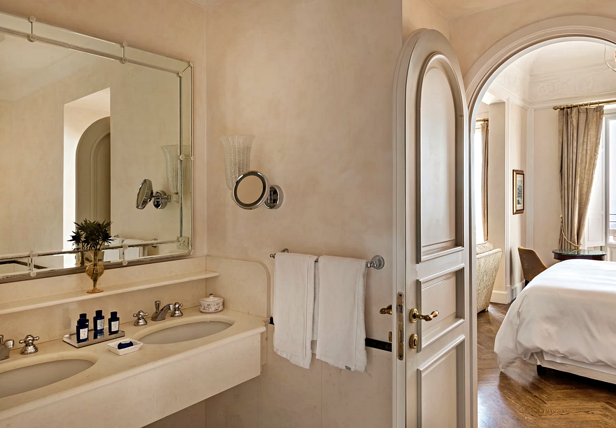 프리미엄 씨뷰 주니어 스위트 with 발코니 or 테라스