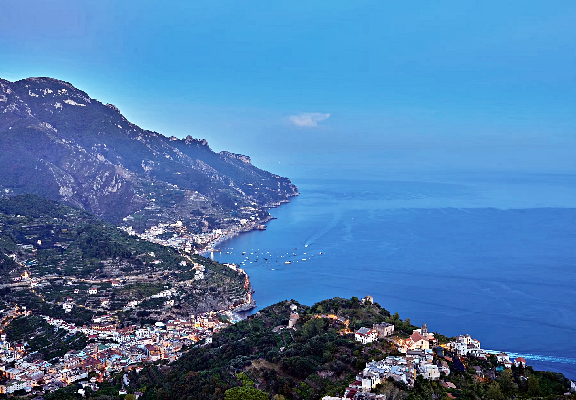 디럭스 씨뷰 테라스 스위트