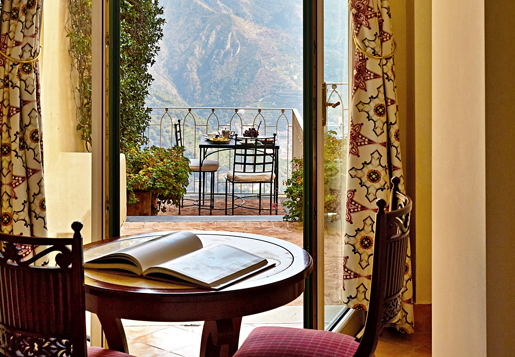 디럭스 씨뷰 주니어 스위트 위드 발코니