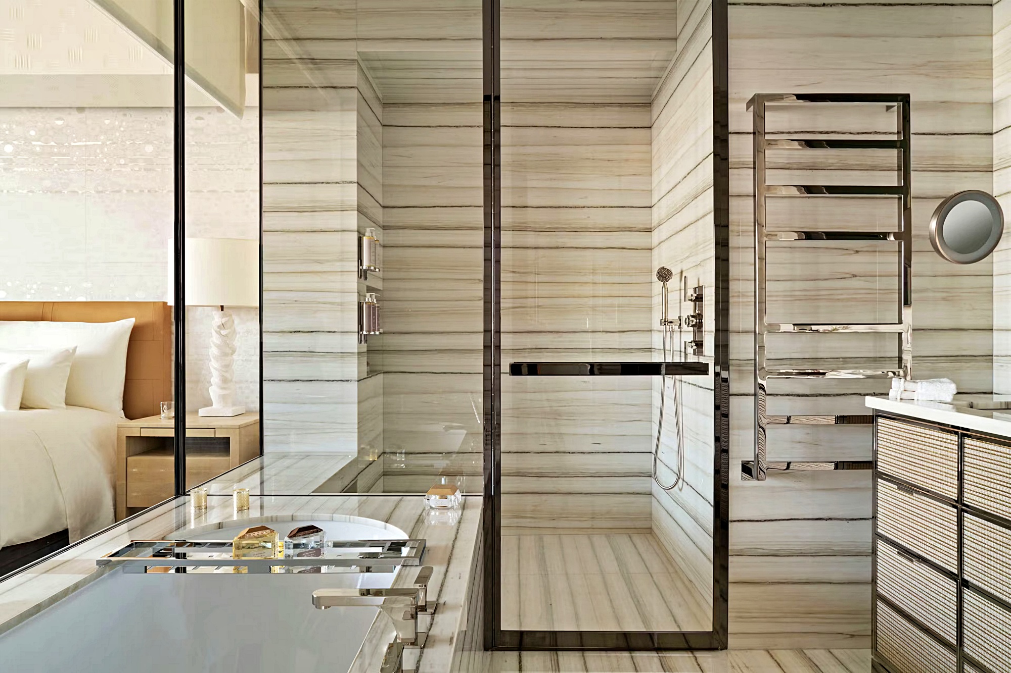 발코니 디럭스 룸